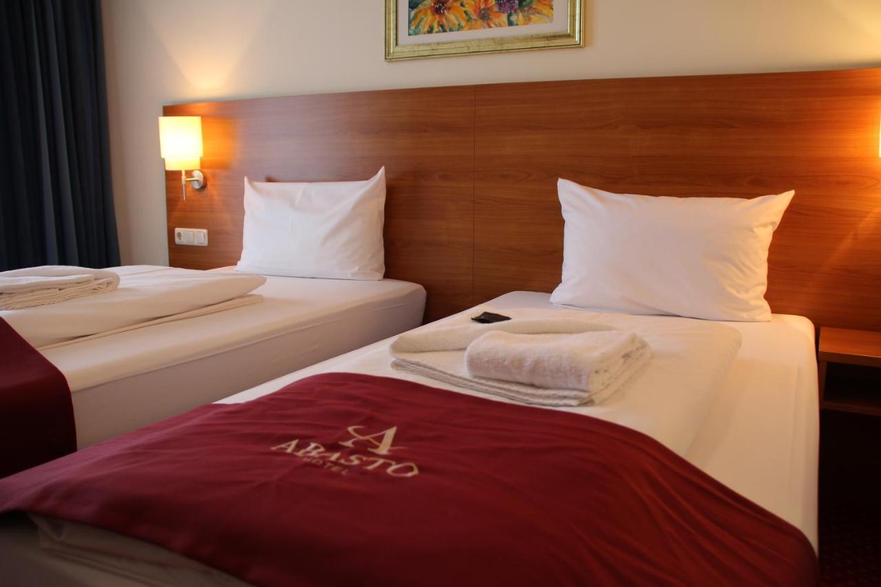 Abasto Hotel Eichenau Dış mekan fotoğraf