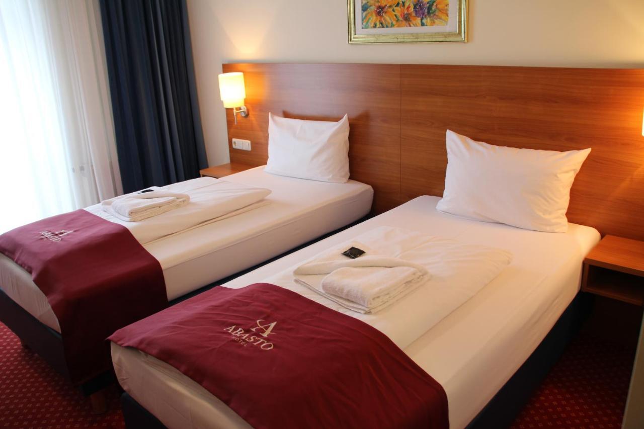 Abasto Hotel Eichenau Dış mekan fotoğraf